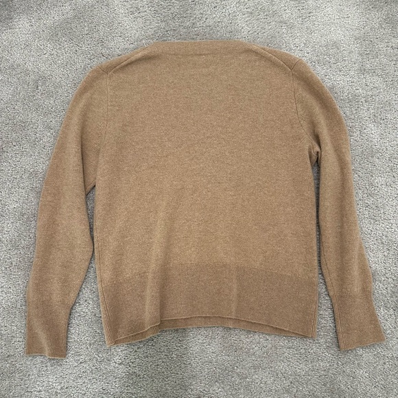 Vintage Tag J. Crew 100% Cashmere Sweater Size Medium MSRP $99 - Picture 2 of 5